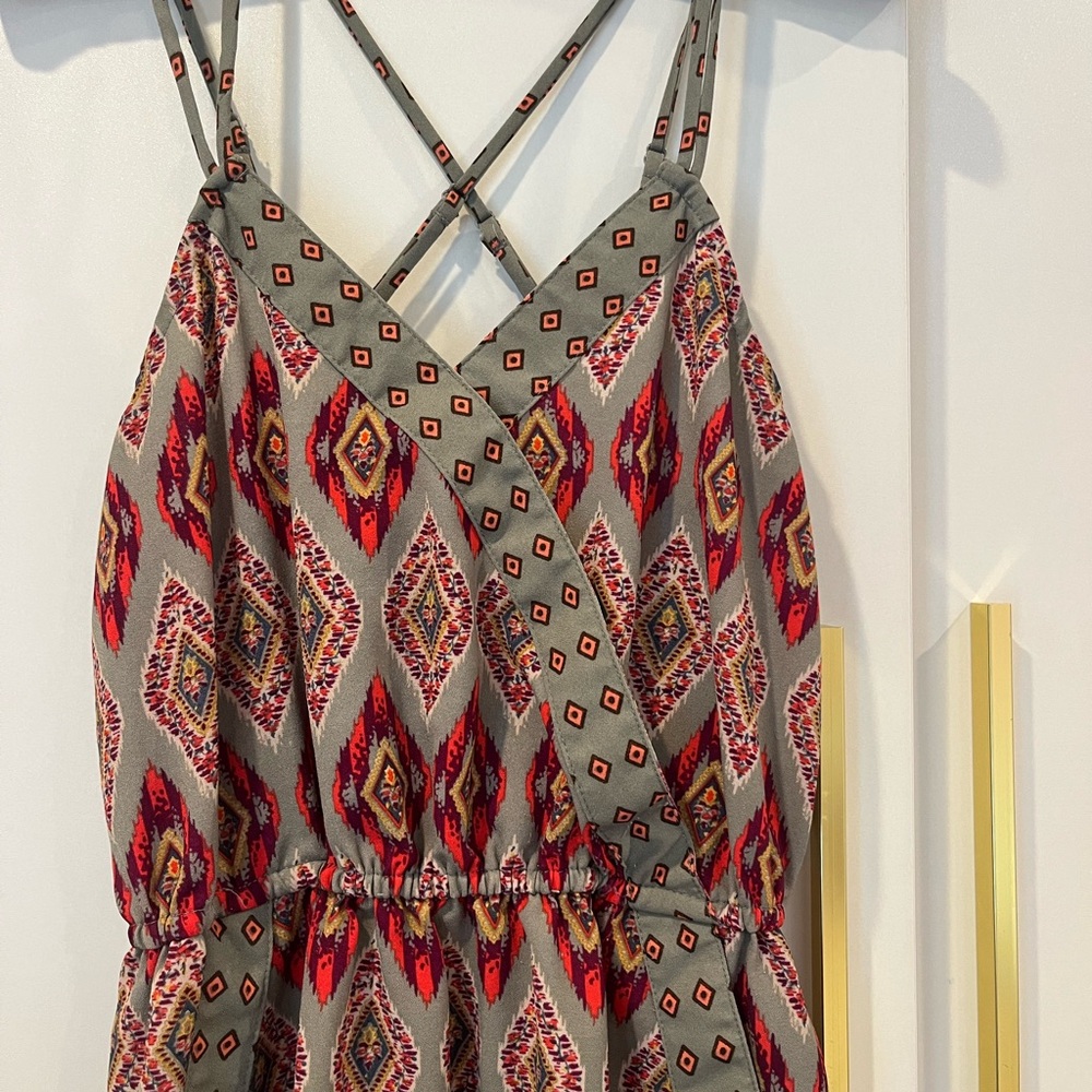 Geometric Patterned Maxi Dress - Picture 2 of 3